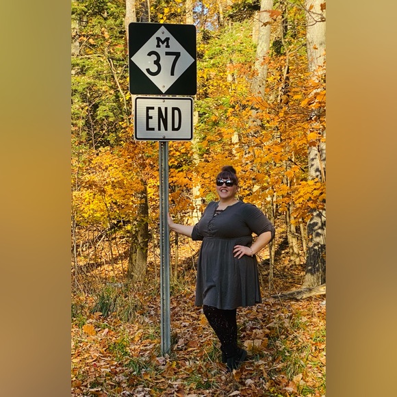 Meet your Posher, Blushing - Picture 2 of 4